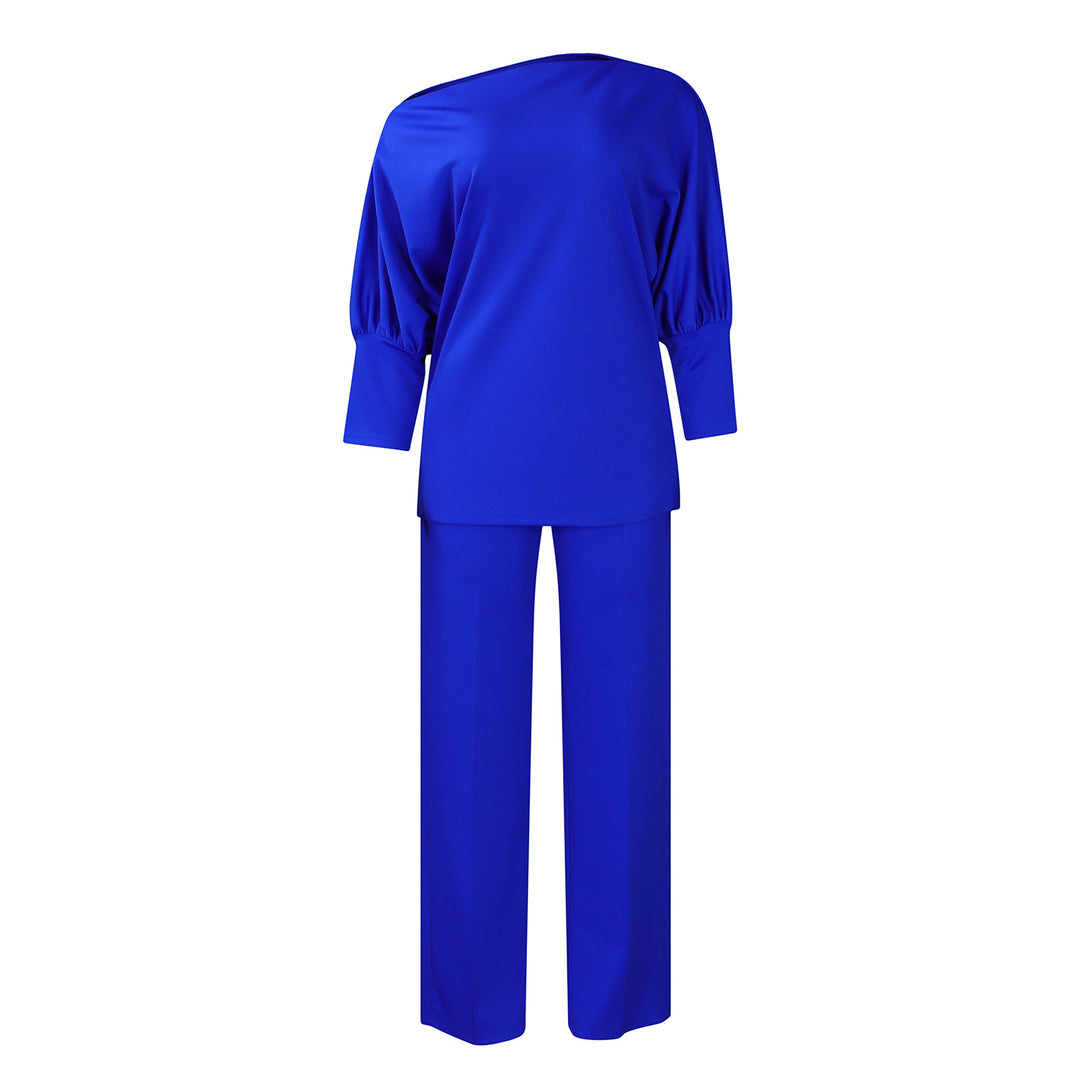 Woman Elegant set with a beautiful one-shoulder top and wide pants Lune London