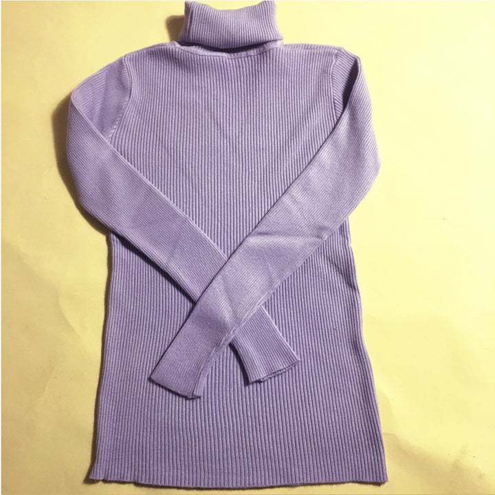 Women's turtleneck sweater with a fine ribbed texture and a fitted cut Lune Londonl