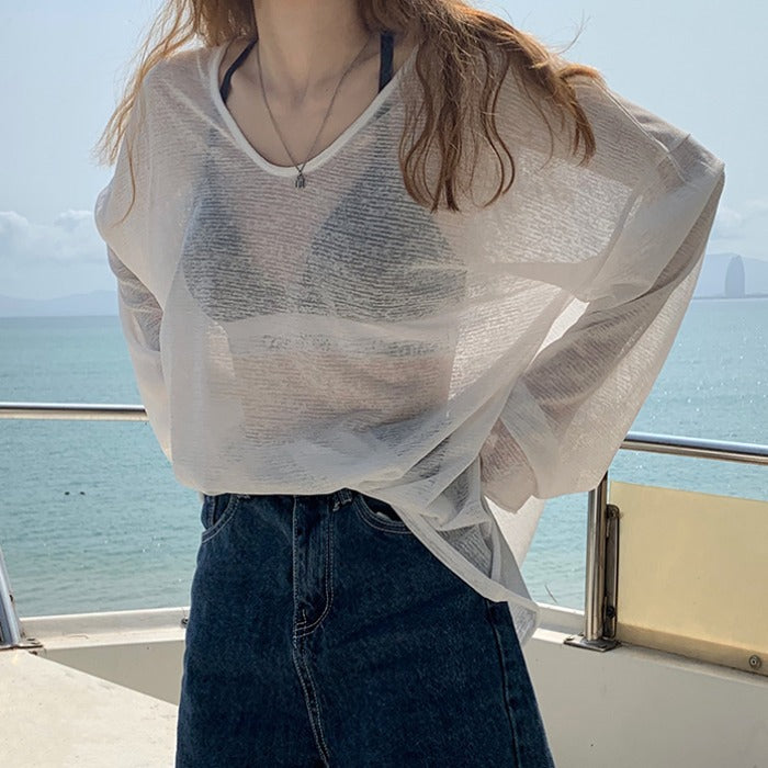 Women's cropped sweatshirt in modern batik design with wide sleeves and round neckline Lune London