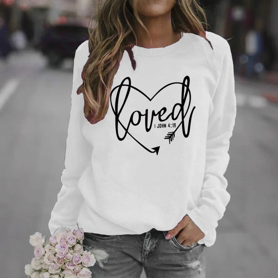Sweatshirt pour femmes avec imprimé en forme de cœur et message inspirant Chic & Stil