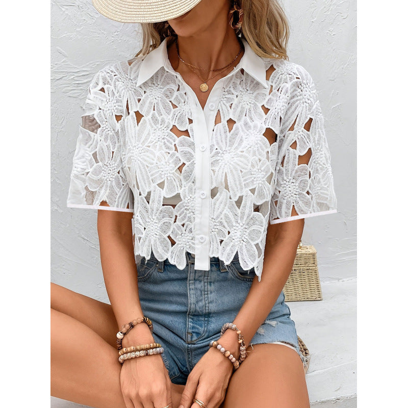 Short floral crochet blouse with short sleeves Lune London