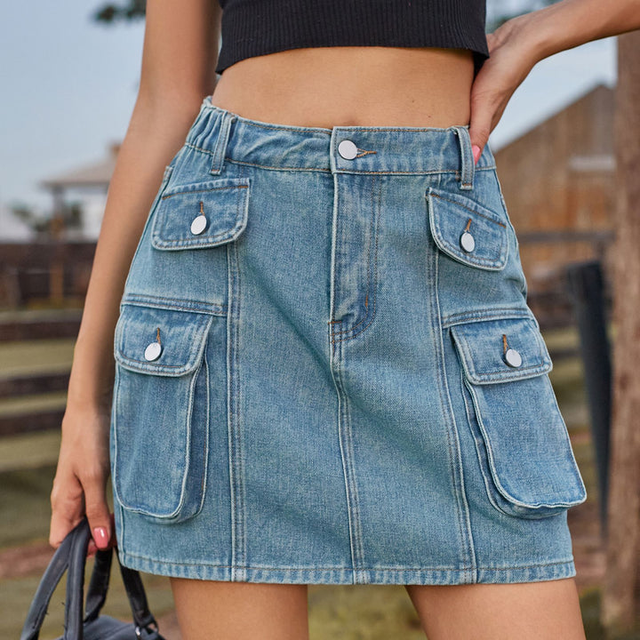 Utility skirt for women with practical pockets and modern fit Lune London