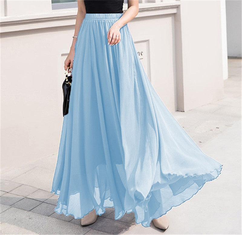 Long and flowing skirt for women with elastic waist and floating hem Lune London