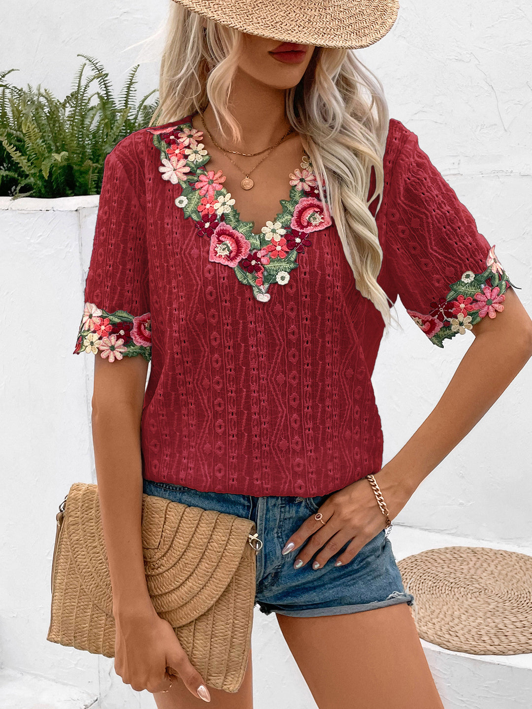 Blouse for women with floral embroidery and airy sleeves Lune London