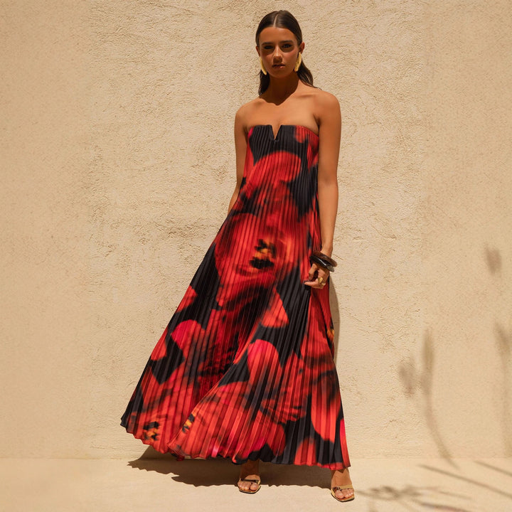 Women's maxi dress with pleated design and floral print Lune London