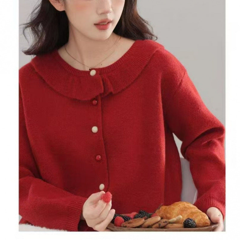Pull en tricot pour femme avec col volant romantique et fin détails de boutons Chic & Stil
