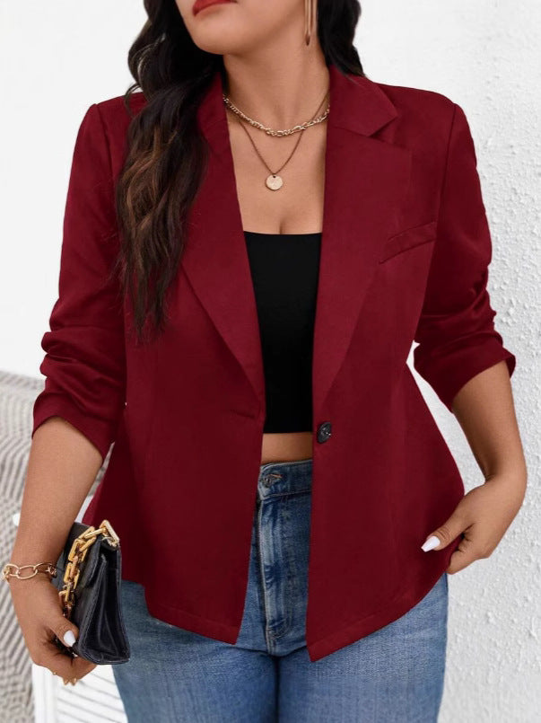 Blazer jacket for women with an elegant style featuring a refined cut and chic side pockets.