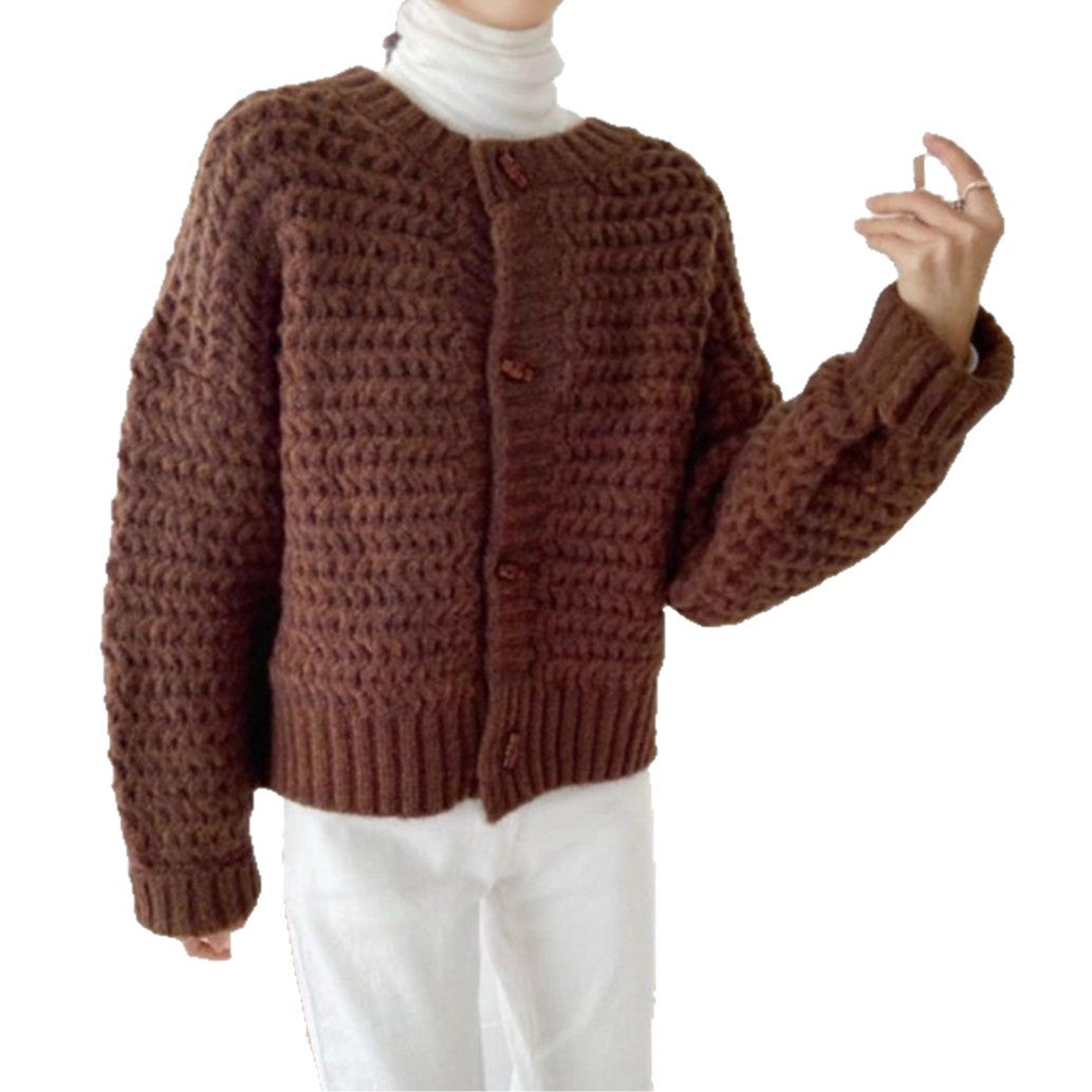 Chunky knit sweater for women with decorative button placket and honeycomb pattern Lune London