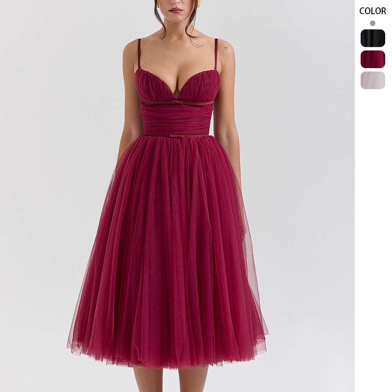 Cocktail dress in tulle for women with deep V-neck and waist belt Chic & Stil