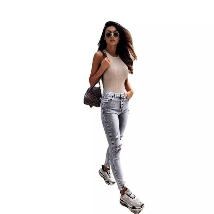 Women's Skinny Jeans with High Pockets and Trendy Distressed Details Lune London