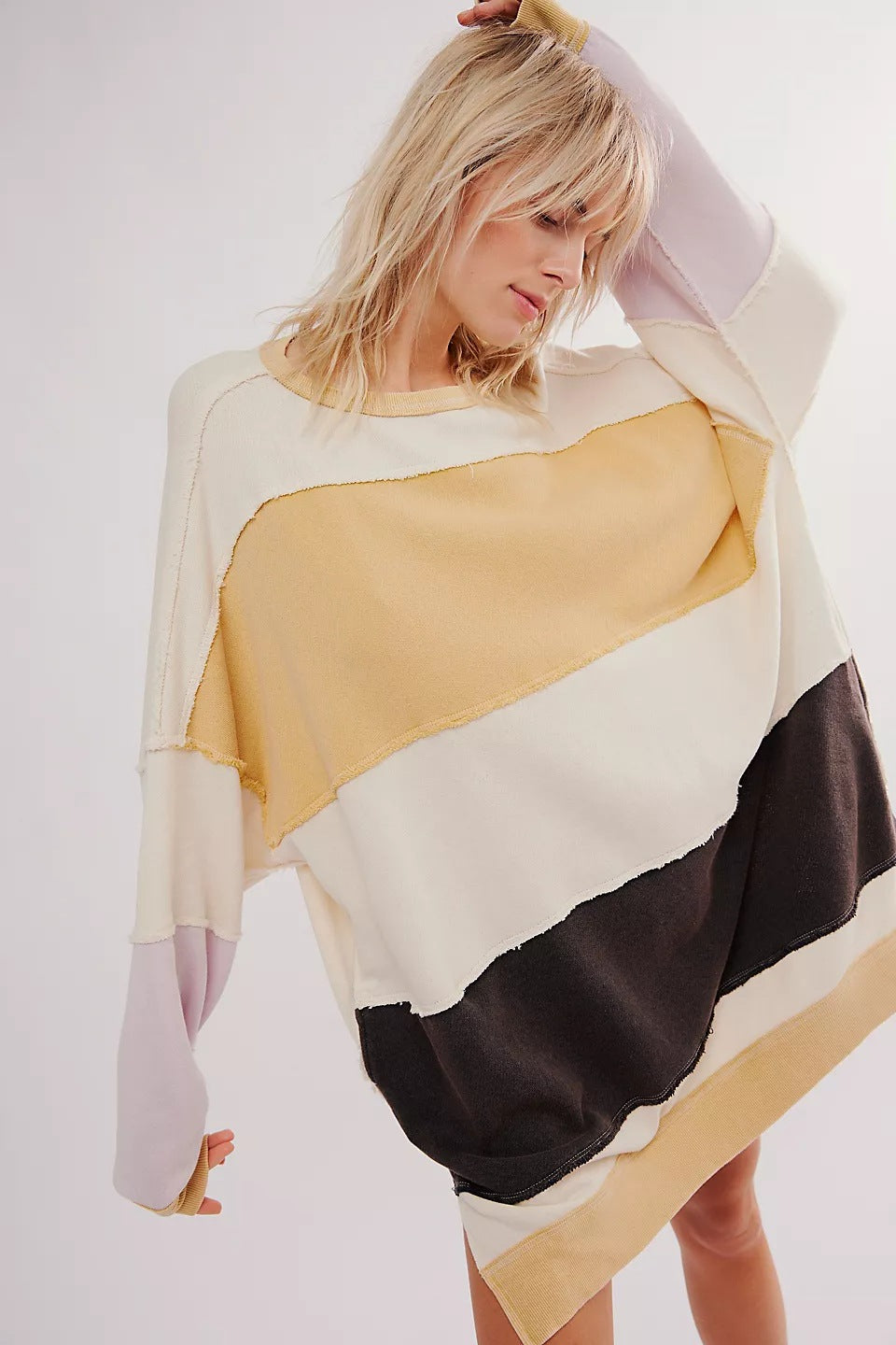 Oversized casual sweater for women with chic and stylish color block design