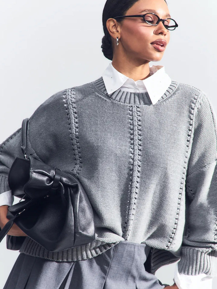 Casual knitted sweater for women with a textured design and raglan shoulders Lune London