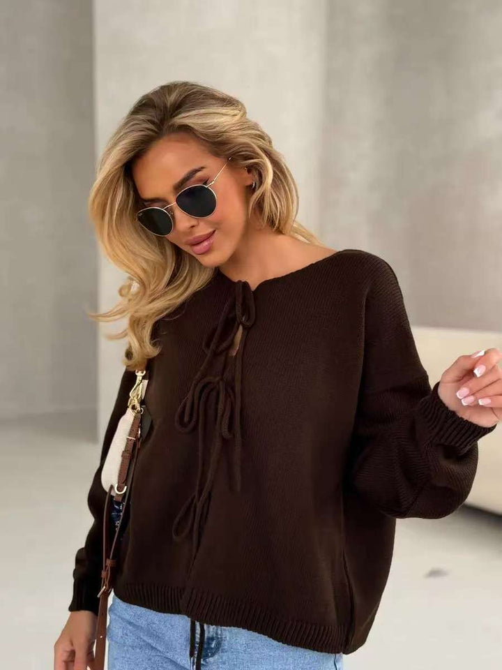 Sweater en tricot décontracté pour femmes avec laçage décoratif et coupe large Chic & Stil