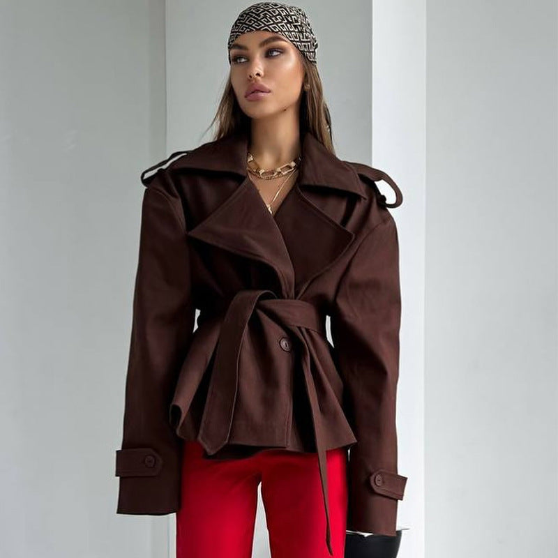 Ladies Elegant Trench-coat with belt at the waist and loose fit Lune London