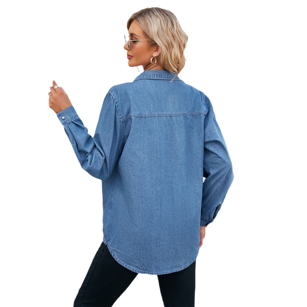 Denim shirt for women with a relaxed fit and patch pockets Lune London