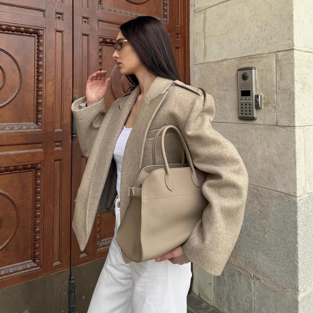 Women’s oversized fashion blazer with narrow lapels Lune London