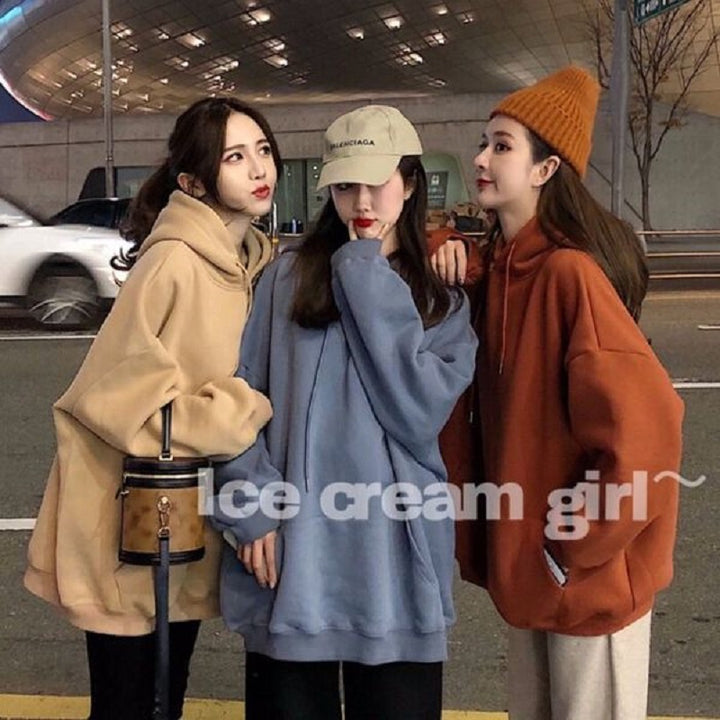 Women's cozy oversized hoodie with high collar and practical kangaroo pockets Lune London