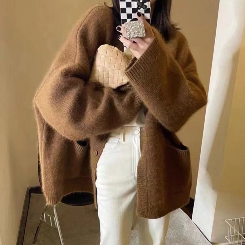Ladies cozy knit cardigan with pockets Lune London
