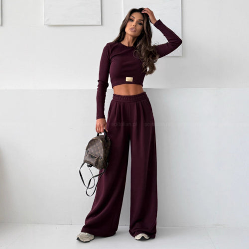 Ensemble Confortable pour Femmes composé d'un haut court et de joggers larges Chic & Stil