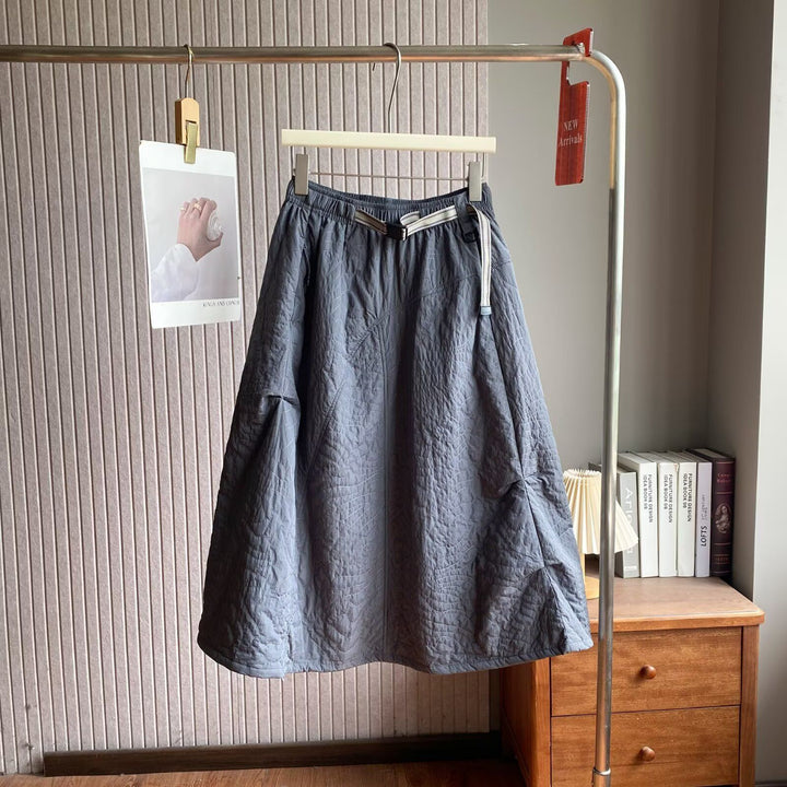 Jupe midi élégante pour femmes avec taille élastique pratique et poches latérales Chic & Stil