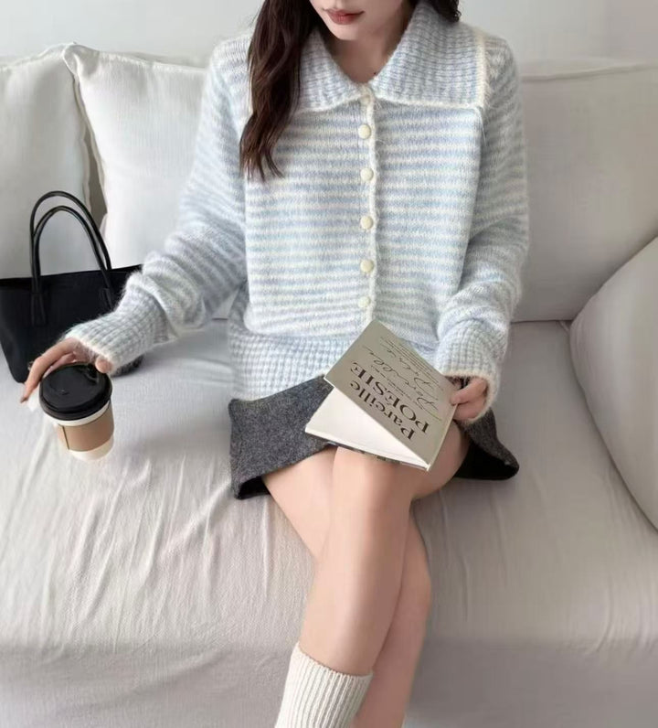 Cardigan pour femmes avec grand col et boutons Chic & Stil