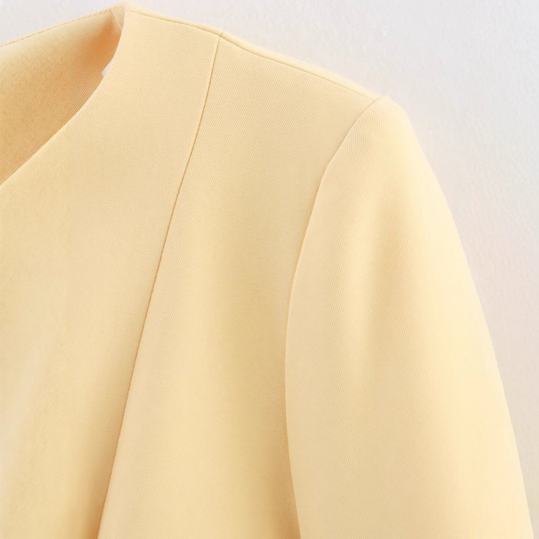 Veste blazer élégante pour femmes avec design structuré et poches pratiques Chic und Stil