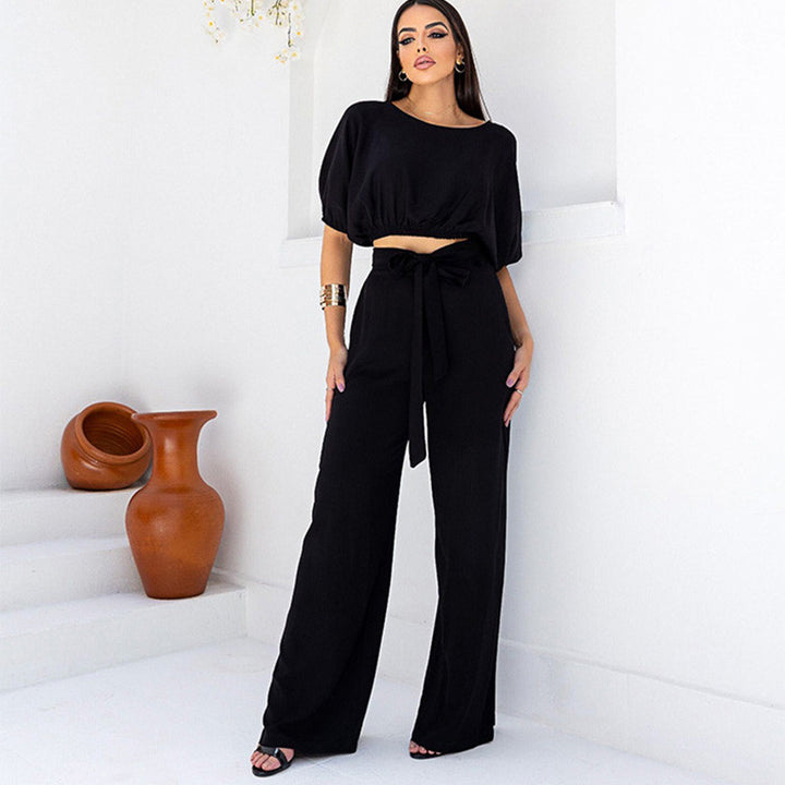 Ladies trendy and elegant two-piece outfit with loose fit Lune London