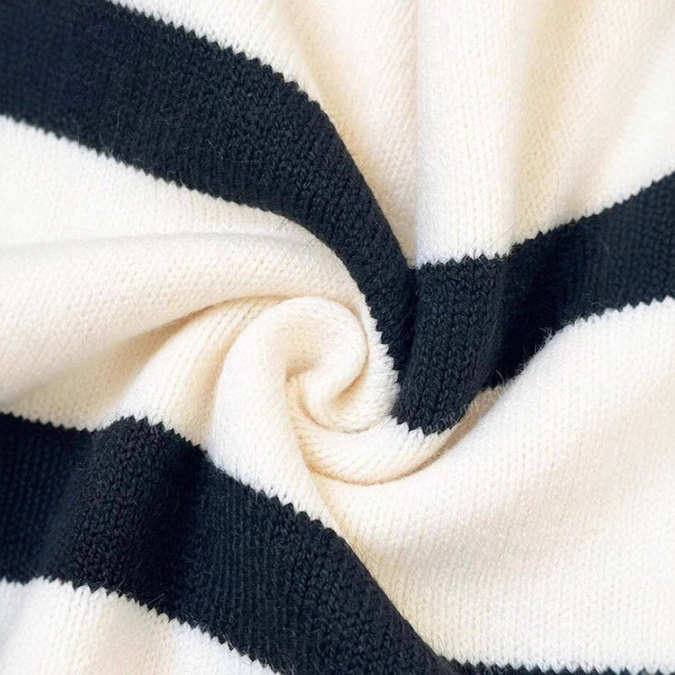 Women Short striped short sleeve sweater with polo collar Lune London