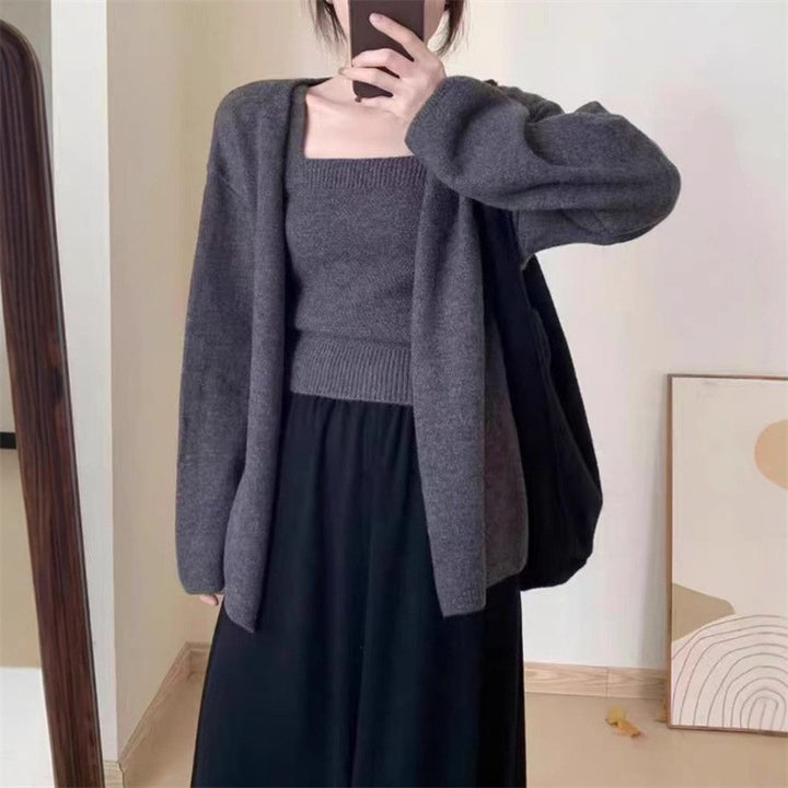 Ladies lightweight knitted cardigan with open design and soft material Lune London