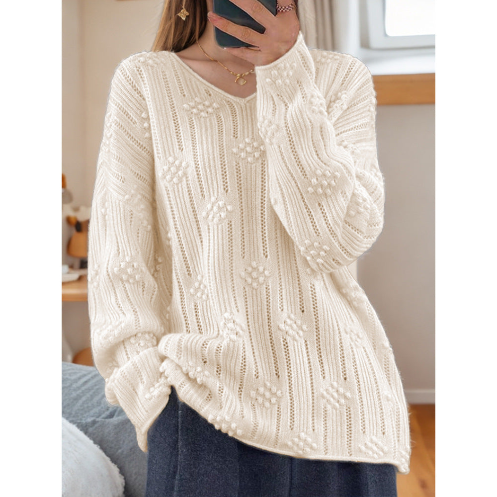 Knit sweater for women with detailed pattern and V-neck Lune London
