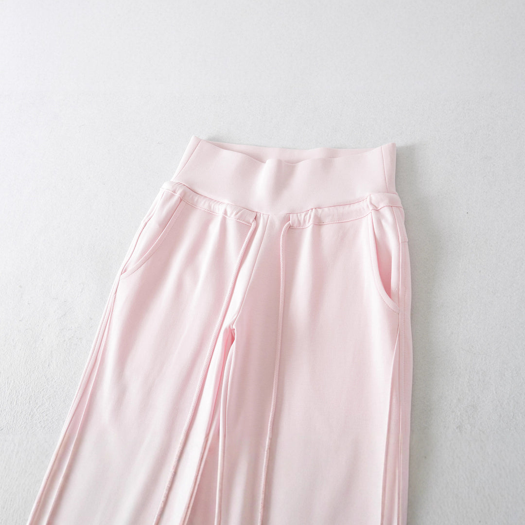 Women’s flared lounge pants with a high waist and practical side pockets Lune London