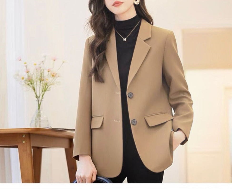 Blazer élégant pour femmes avec coupe structurée et détails intemporels Chic & Stil