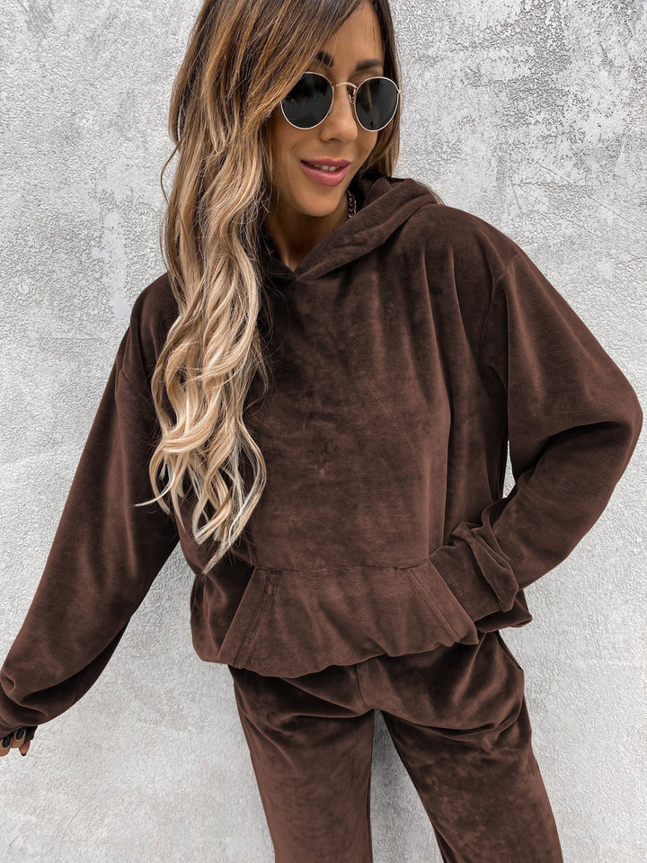 Women's cozy velvet jogging suit with hood and elastic waistband Chic & Stil