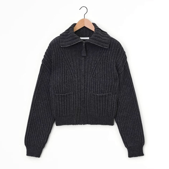 Pull en tricot épais pour femme avec col haut et poches pratiques Chic & Stil
