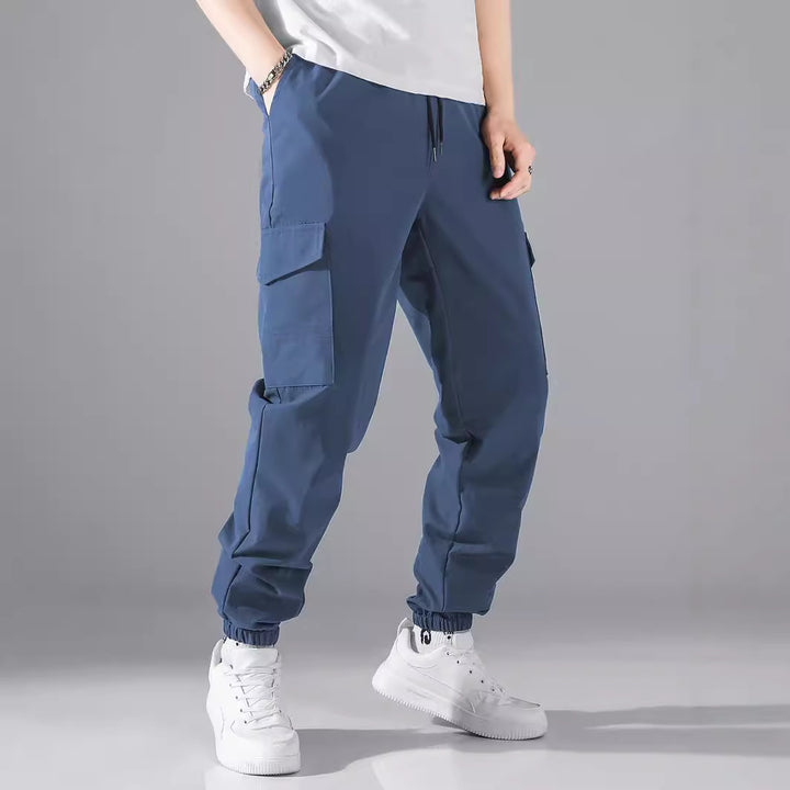 Casual cargo pants for men with elastic waist and practical side pockets Lune London