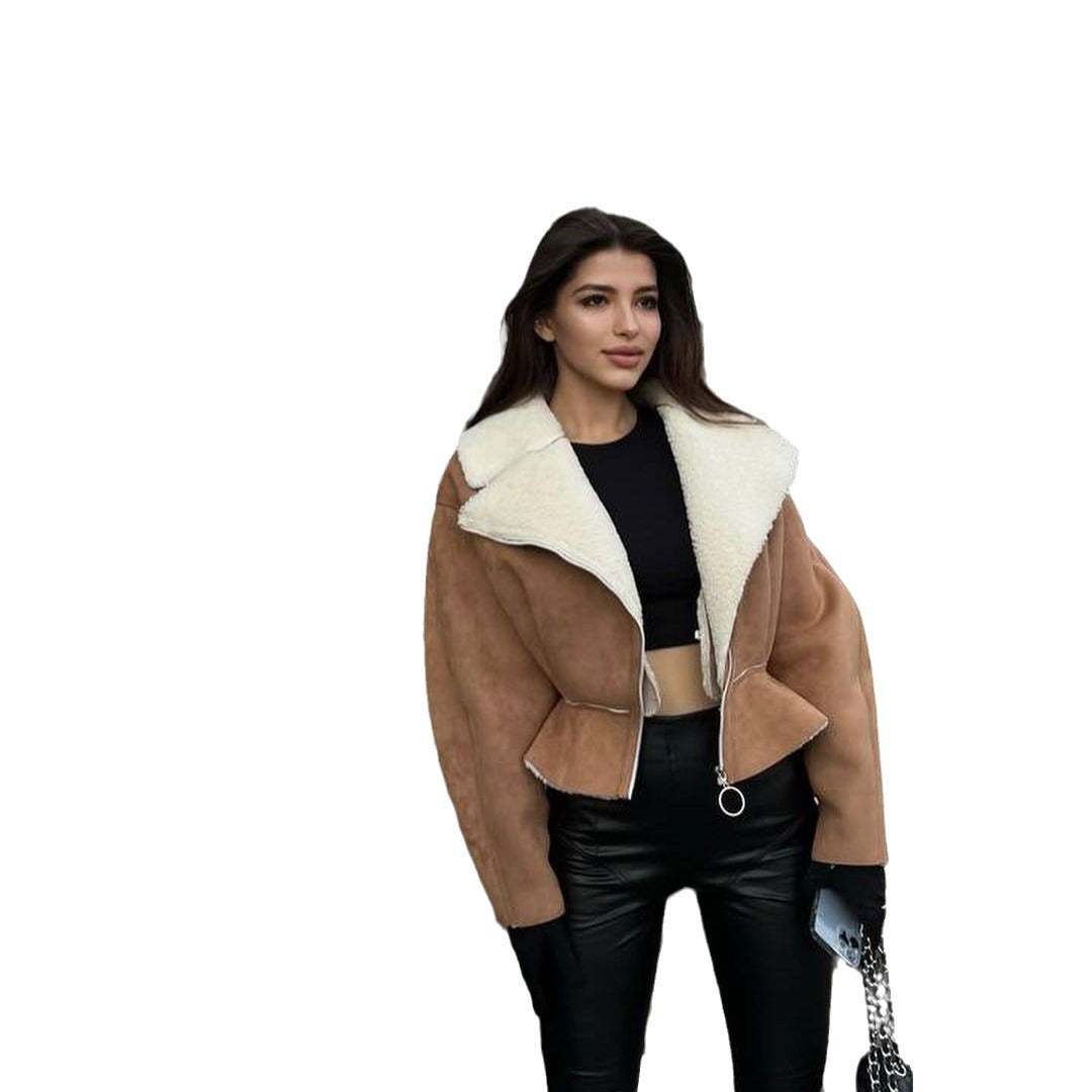 Trendy short jacket for women with plush lining and zipper Lune London
