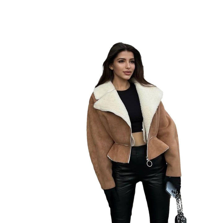 Trendy short jacket for women with plush lining and zipper Lune London