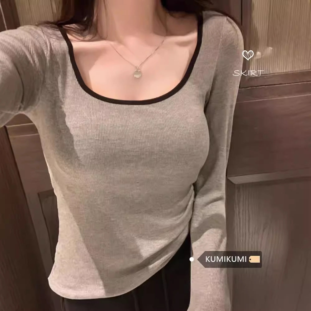 Women's long sleeve shirt with contrasting neckline Chic & Stil