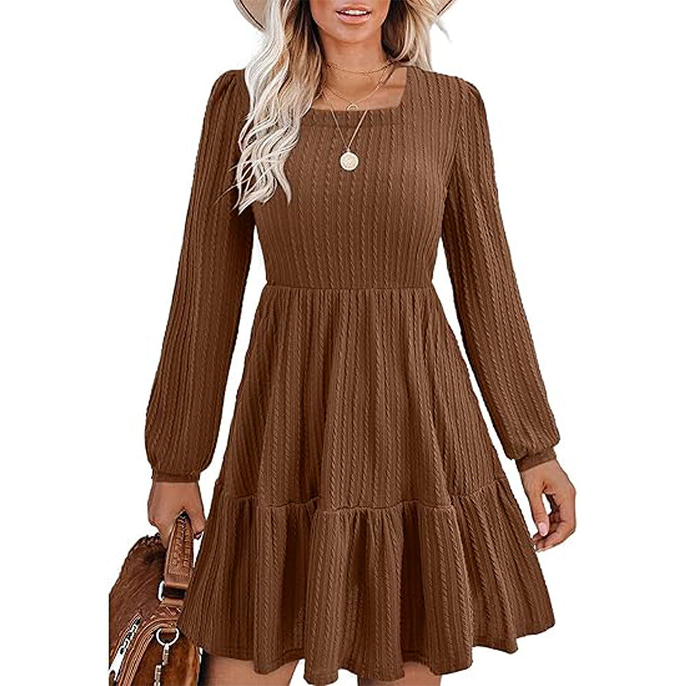 Robe mi-longue décontractée pour femmes avec un chic décolleté carré et des manches froncées Chic & Stil