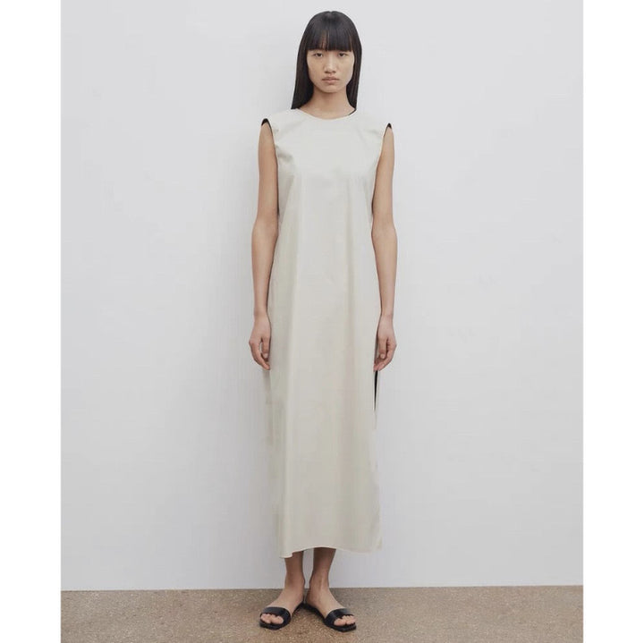 Robe maxi fluide pour femmes avec encolure large Chic & Stil