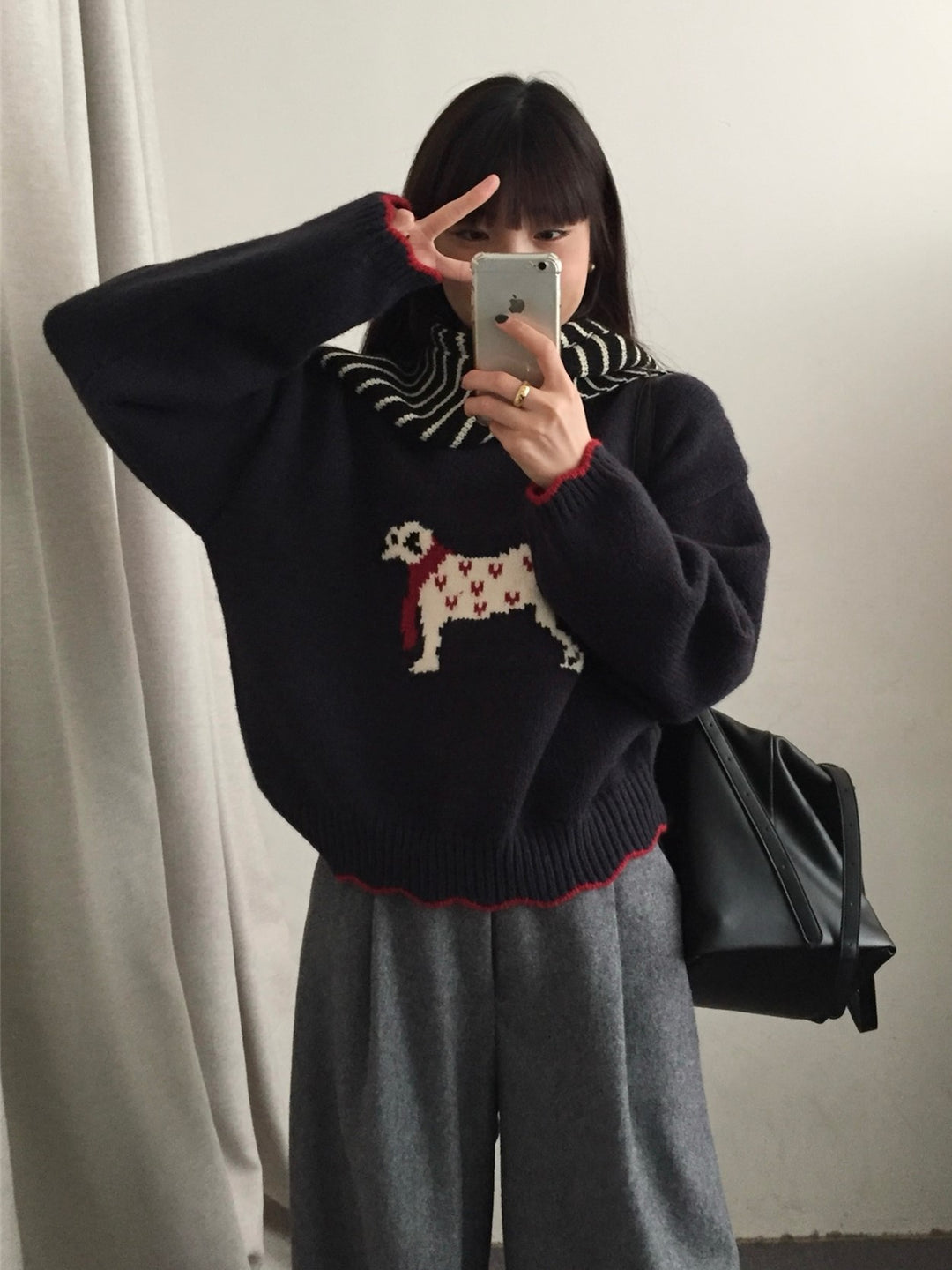 Cozy sweater for women with animal pattern Lune London
