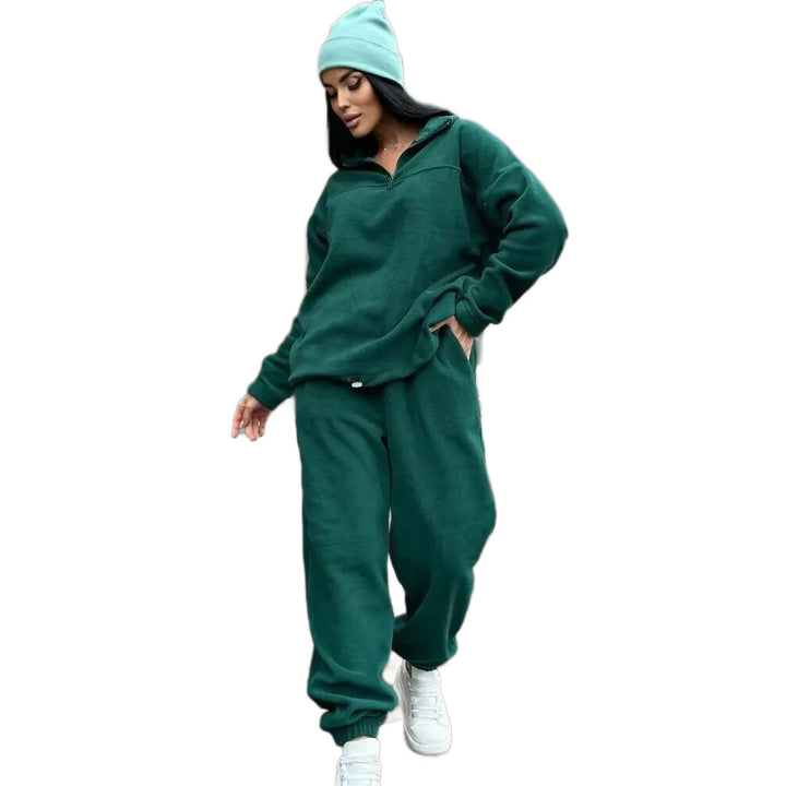 Women's cozy fleece loungewear set with half-zip and elastic waistband Lune London