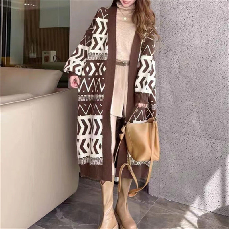Ladies Long Cardigan with graphic design and deep pockets Lune London