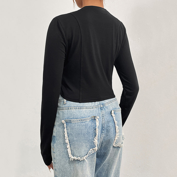 Cropped long sleeve shirt for women with catchy patch Chic & Stil