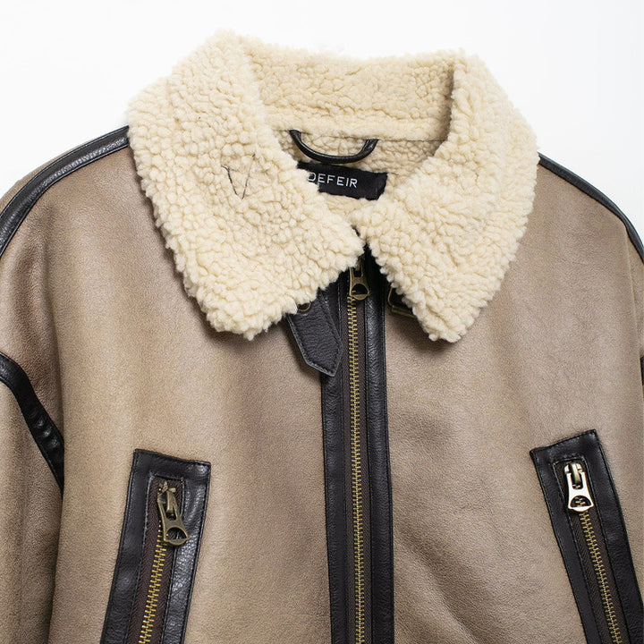 Elegant women's transitional jacket in high-quality faux leather with a faux fur collar and practical pockets Lune London