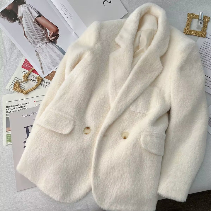 Trendy and comfortable blazer for women Lune London