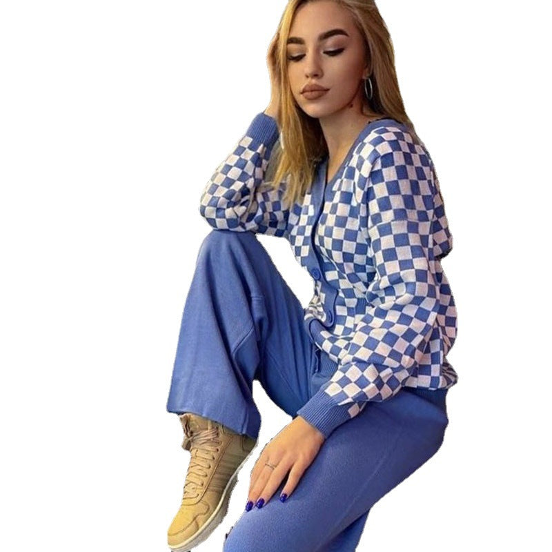 Fashion knit set for women with a graphic check pattern and a comfortable fit Lune London