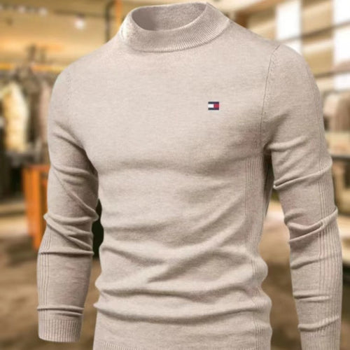 Elegant turtleneck sweater for men in soft merino Lune London