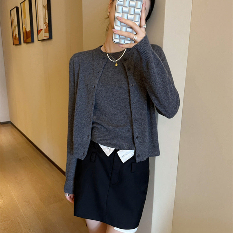 Cardigan Élégant pour Femme avec Détails de Boutons Fins et Coupe Classique Chic & Stil