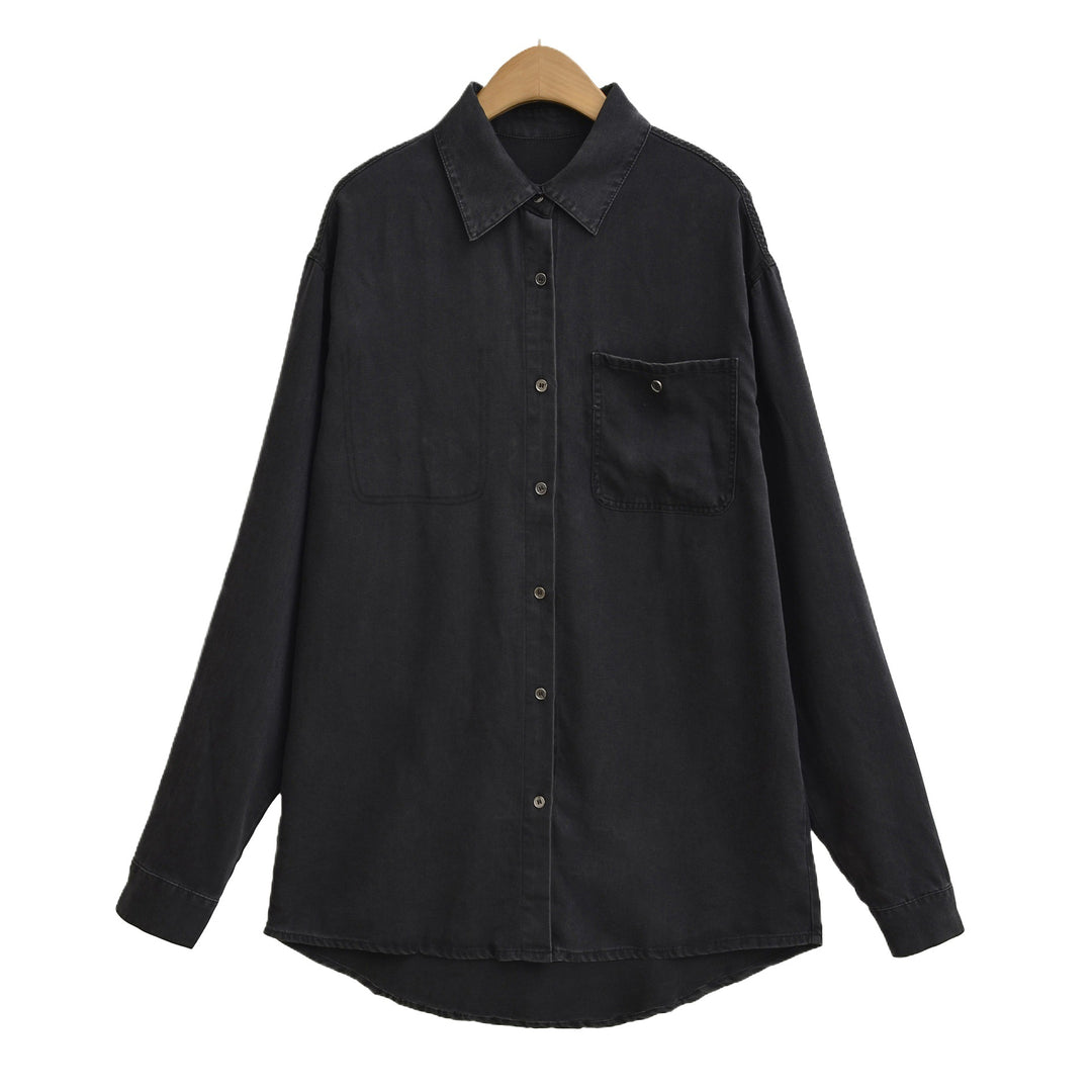 Lune London casual long sleeve blouse for women with practical chest pocket and classic collar